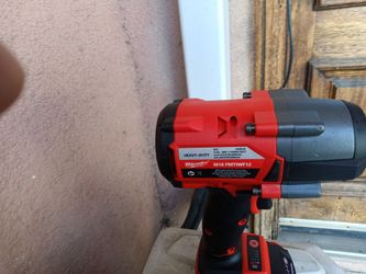 Milwaukee m18 torque drill