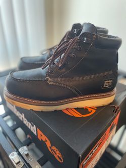 Heavy duty work boots