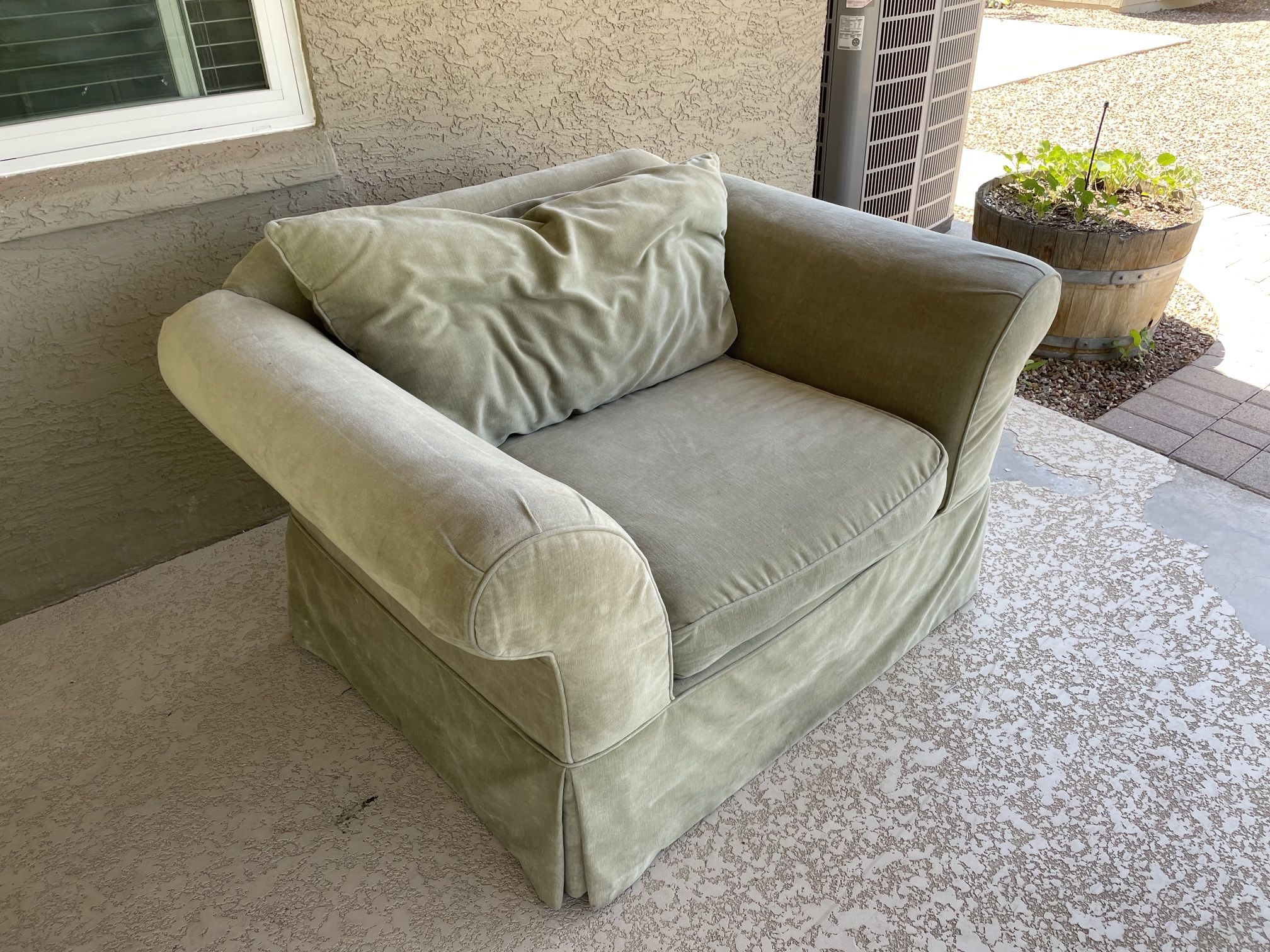 Oversized comfy chair