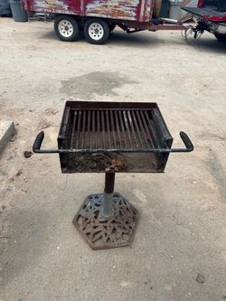 Charcoal bbq grill