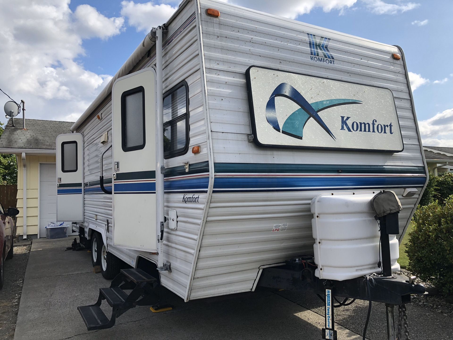 2000 komfort travel trailer