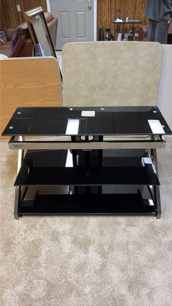 Maxim Magazine Glass TV  Stand Black
