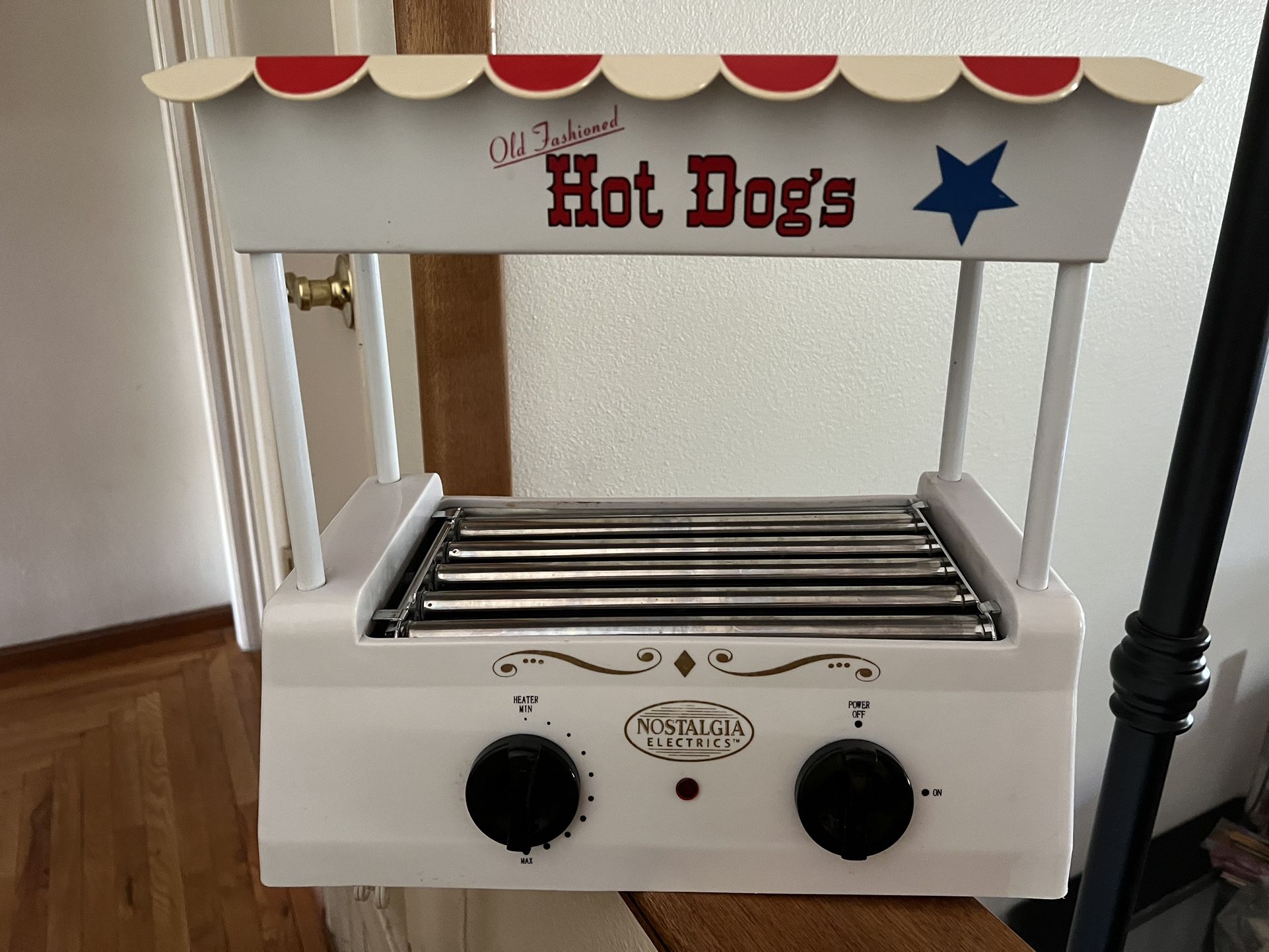 Nostalgia Hot Dog And Buns Warmer