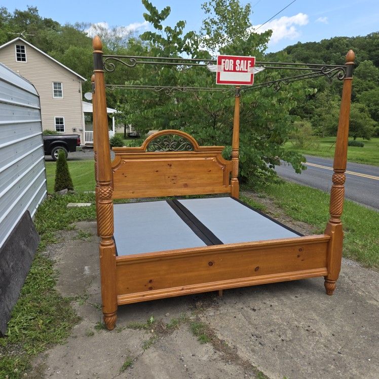 King Size Poster Bed 