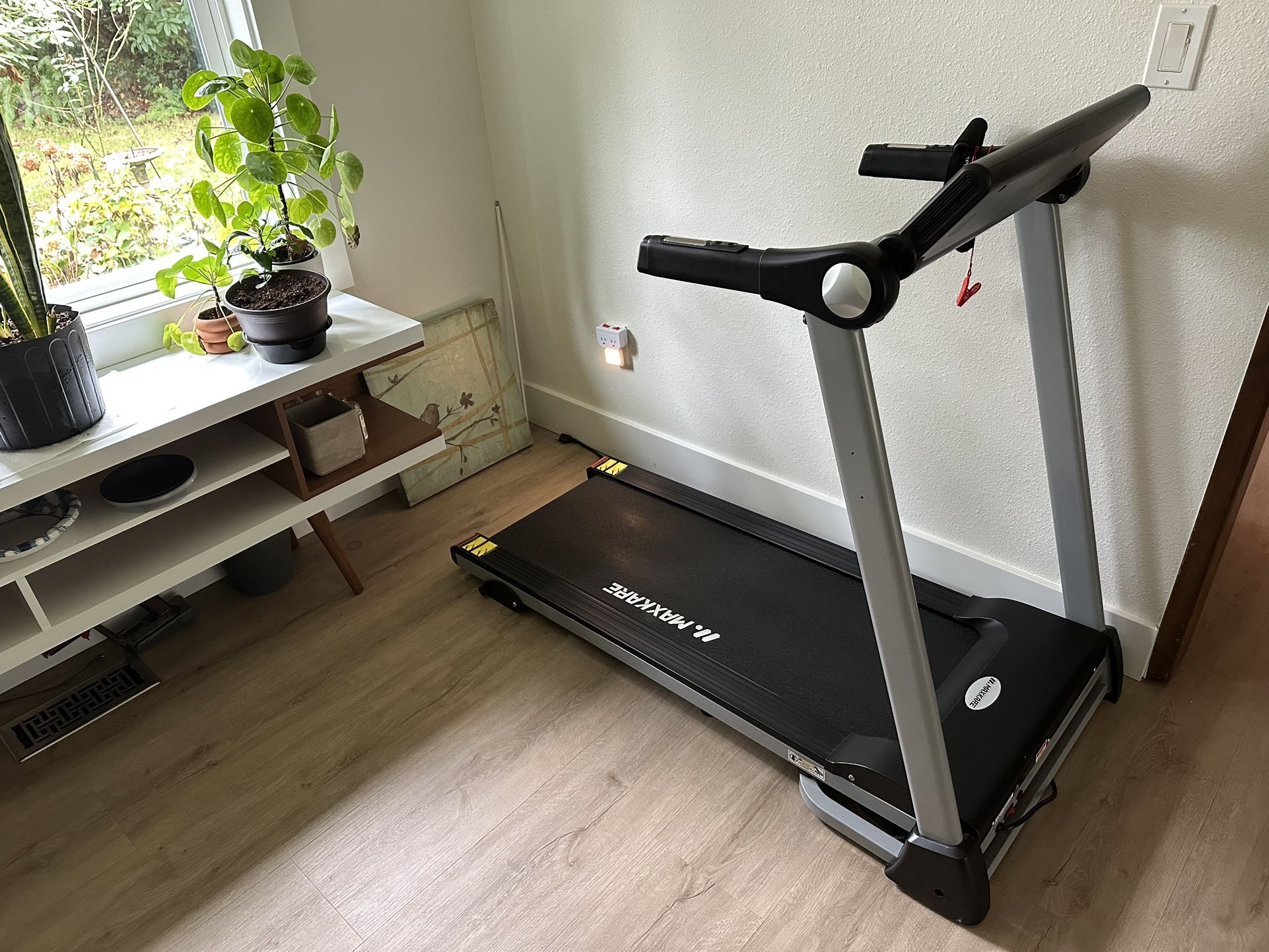 MaxKare Folding Treadmill