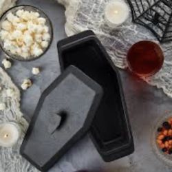 SMITH AND CLARK PRE SEASONED CAST ITON 2.45QT COFFIN LOAF PAN