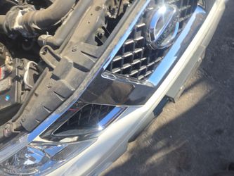 2017 Nissan frontier for parts only
