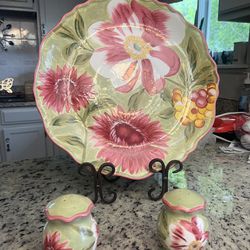 Beautiful April Cornell Floral Plate and Salt & Pepper Shaker Set