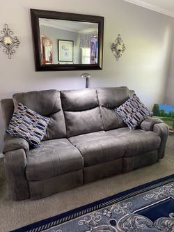 Electric recliner sofa with USB  charging port used
