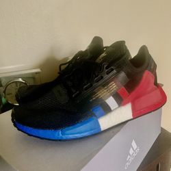 Adidas Mens Mexico Edition Size 8.5 NEW!!!