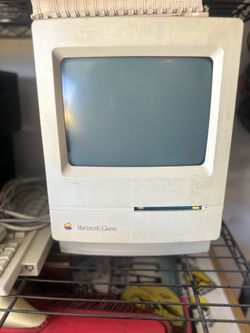 Apple Macintosh Classic (1990) w/ Keyboard & Mouse