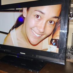 Toshiba brand tv Only $15- READ Description
