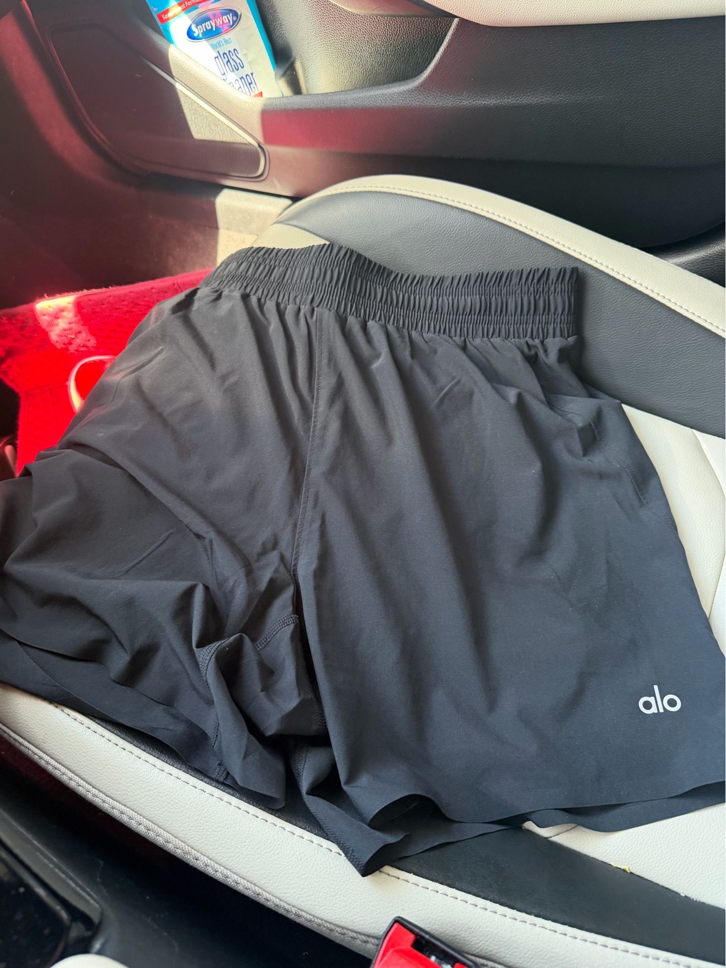 Alo men’s medium 5inch short black
