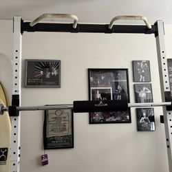 Squat Rack W/ Pull Up Attachment 