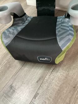 EvenFlo Lightweight & Adjustable Car seat