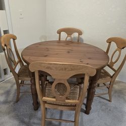Wood Extendable Table 