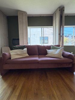 Pink Couch Aesthetic