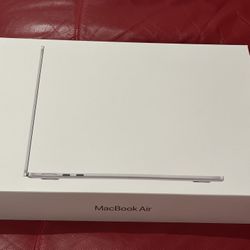 New Apple MacBook Air M4 13” 256GB 16GB RAM Silver