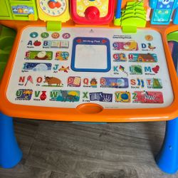 Kids Learning Table/desk