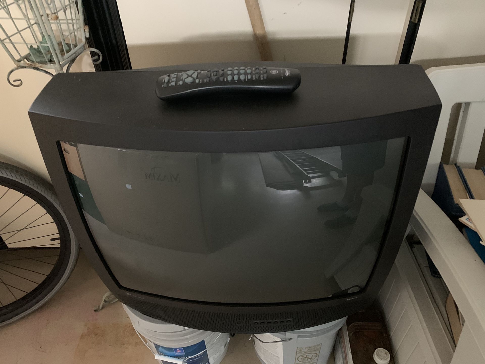 Free!!! General Electric TV 25 inch