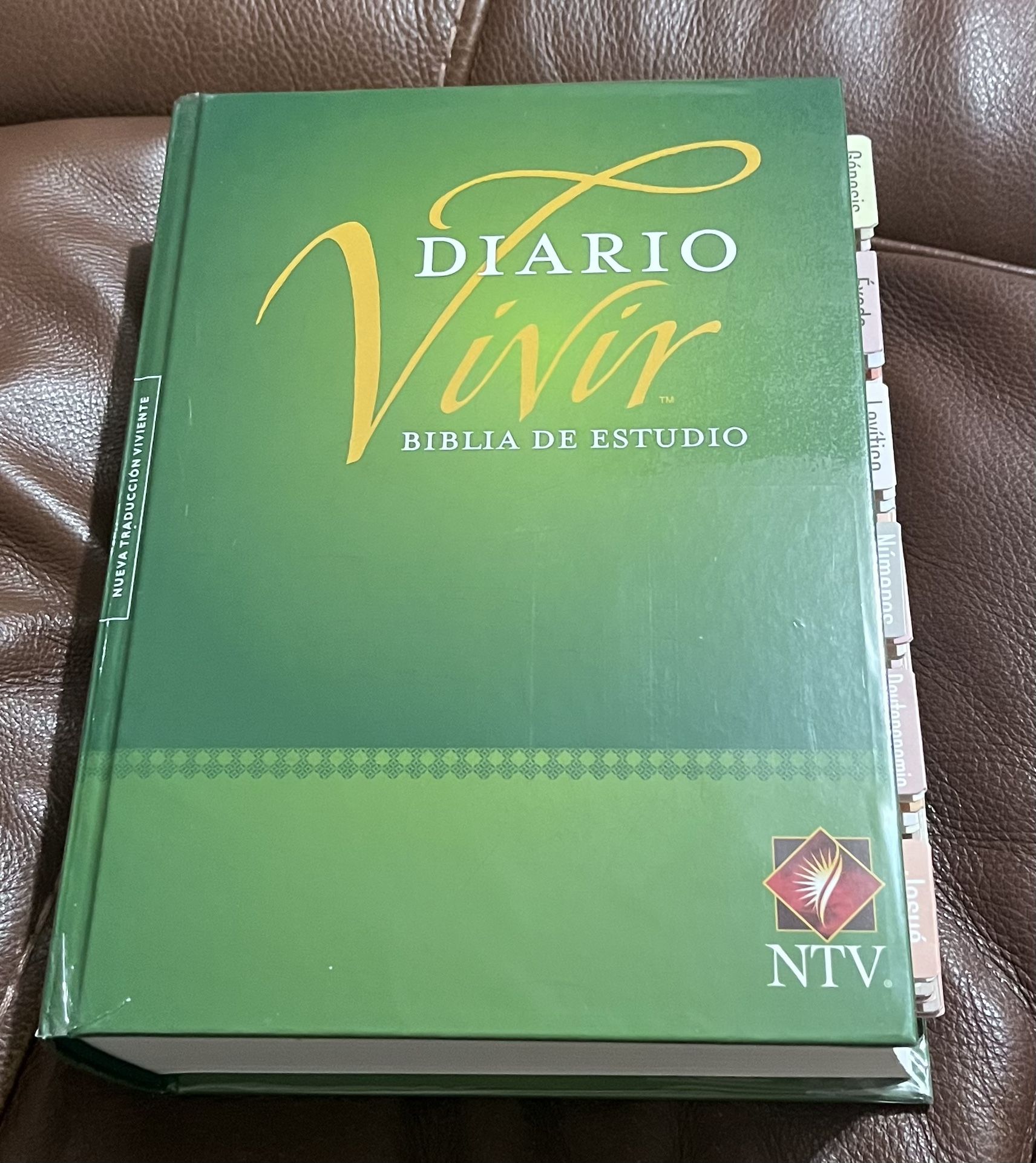 Biblia de Estudio “El diario Vivir “