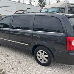 2012 Chrysler Town & Country