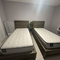 Twin size Beds with Nightstand 