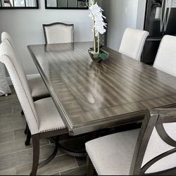 Luxury dining Table