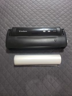 FoodSaver V2244 with 11" Bag Roll