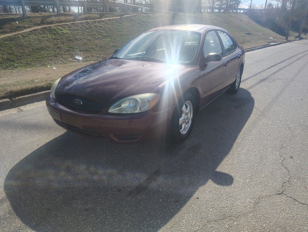 2005 Ford Taurus