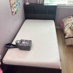 Twin Bed 