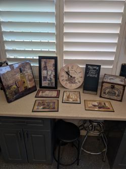 Wine inspired decor - Pictures, clock, etc..