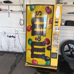 M&M VENDING MACHINE 
