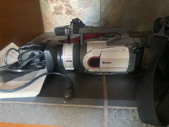 Canon gl1a camcorder
