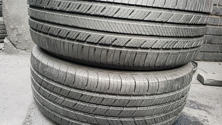Two matching Michelin tires for sale 205/55/16