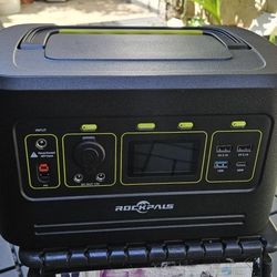 Rockpals Freeman 600 Solar Battery Pack Generator 