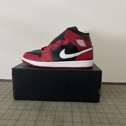 Air Jordan 1 Mid