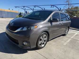 2014 Toyota Sienna SE