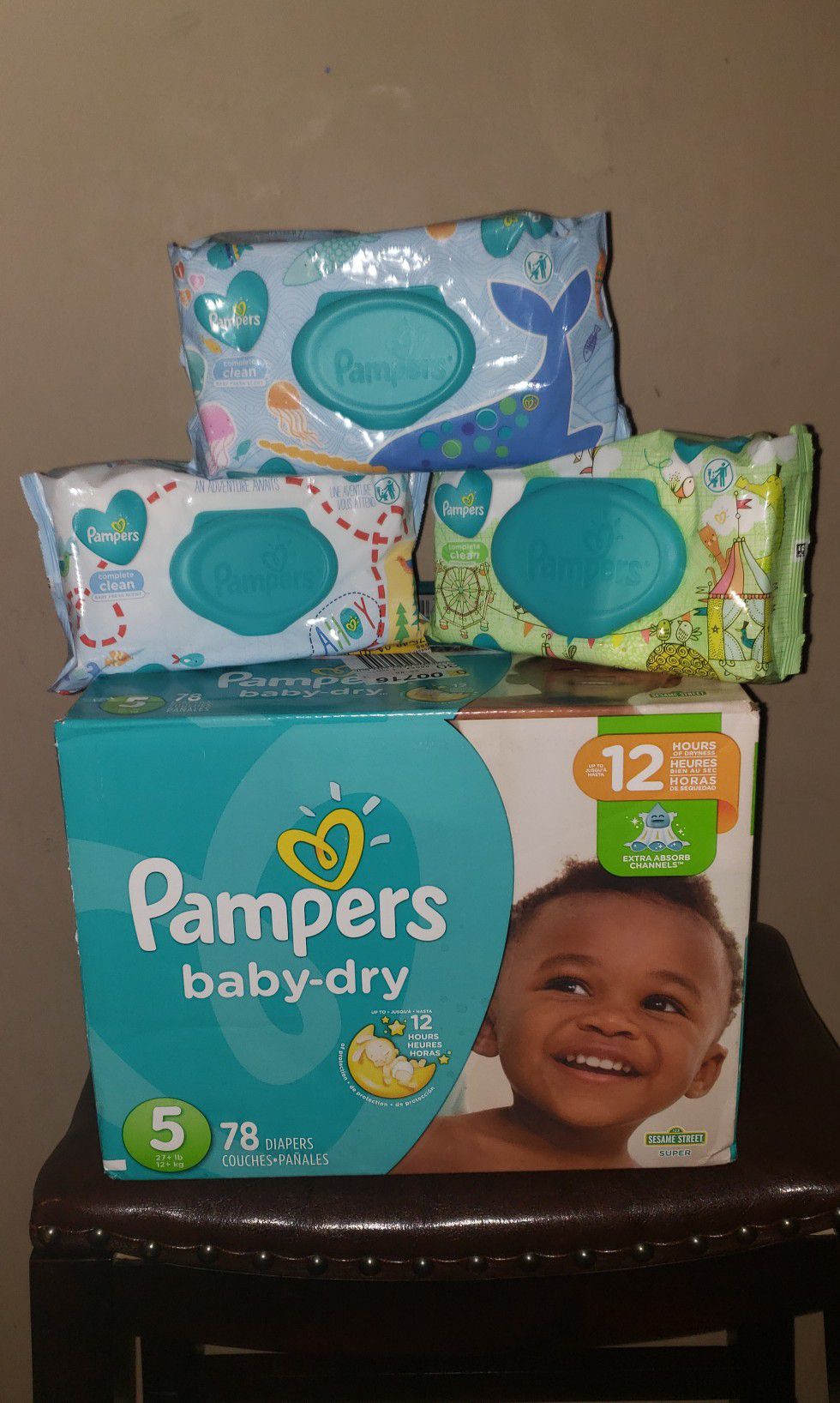 PAMPERS BABY DRY SIZE#5+ 216 PAMPERS WIPES!!$25.00