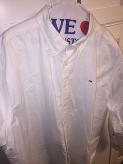Tommy Hilfiger Men’s Long Sleeve Dress Shirt