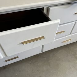 Dresser For Sale 