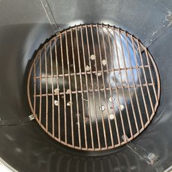 Wanted Used Weber 26 inch Kettle Grill