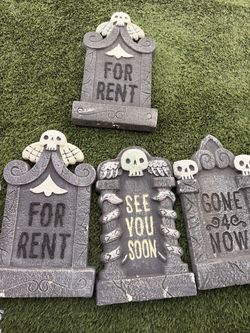 Tombstones Halloween decor