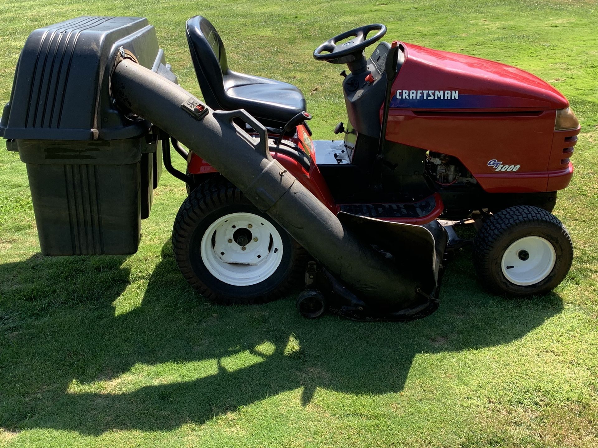 Craftsman GT5000 48” deck / 26 hp / bagging system for Sale in Brooks