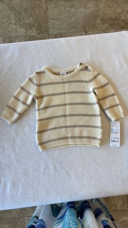 Boys Carter’s sweater 3 months