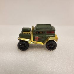 Hot Wheels 2011 HW Video Game Heroes Series #243 Bad Mudder 2 Green Gold Fenders