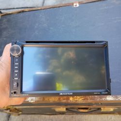 Soundstream Bluetooth Touchscreen Double Din
