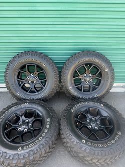 Jeep Gladiator Factory Wheels Tires
