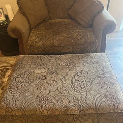 Excellent Couch and oversized chair .