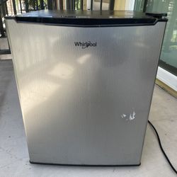 Whirlpool Mini Fridge 